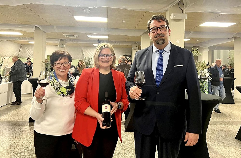 Županovo vino je letos postal merlot Ušajevih iz Črnič