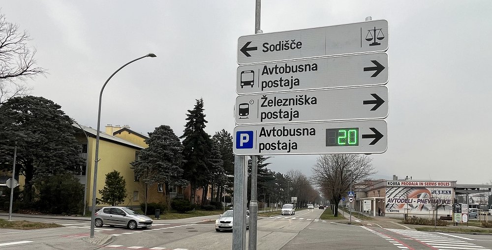 V Ajdovščini na voljo prvo pametno parkirišče