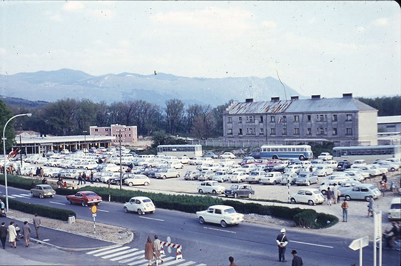 3.Veno_Pilon__Ajdov____ina__barvni_diapozitiv__Pilonova_galerija_Ajdov____ina__.jpg