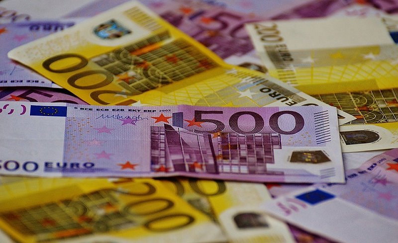 Euro-Bills-Seem-Currency-Dollar-Bill-Finance-Money-1508434