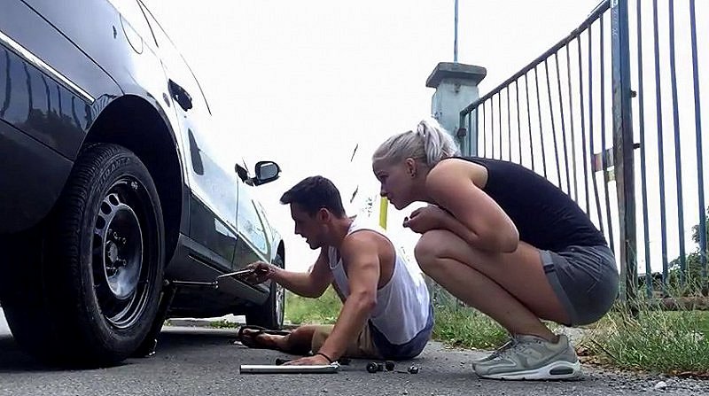 Vlog: Kako zamenjati gumo na avtu