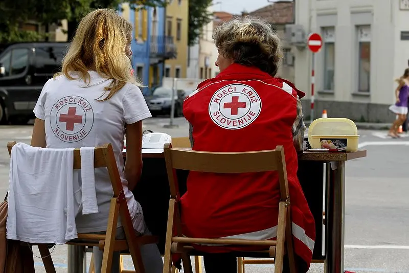 Pestra marec in april v Dnevnem centru Rdečega križa 