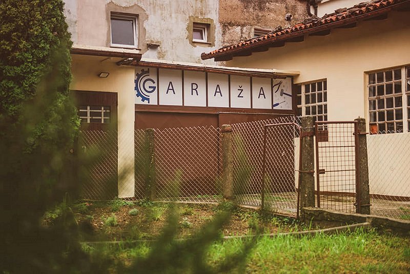 Vabljeni v Garažo na pripravo vrtnega orodja na novo sezono