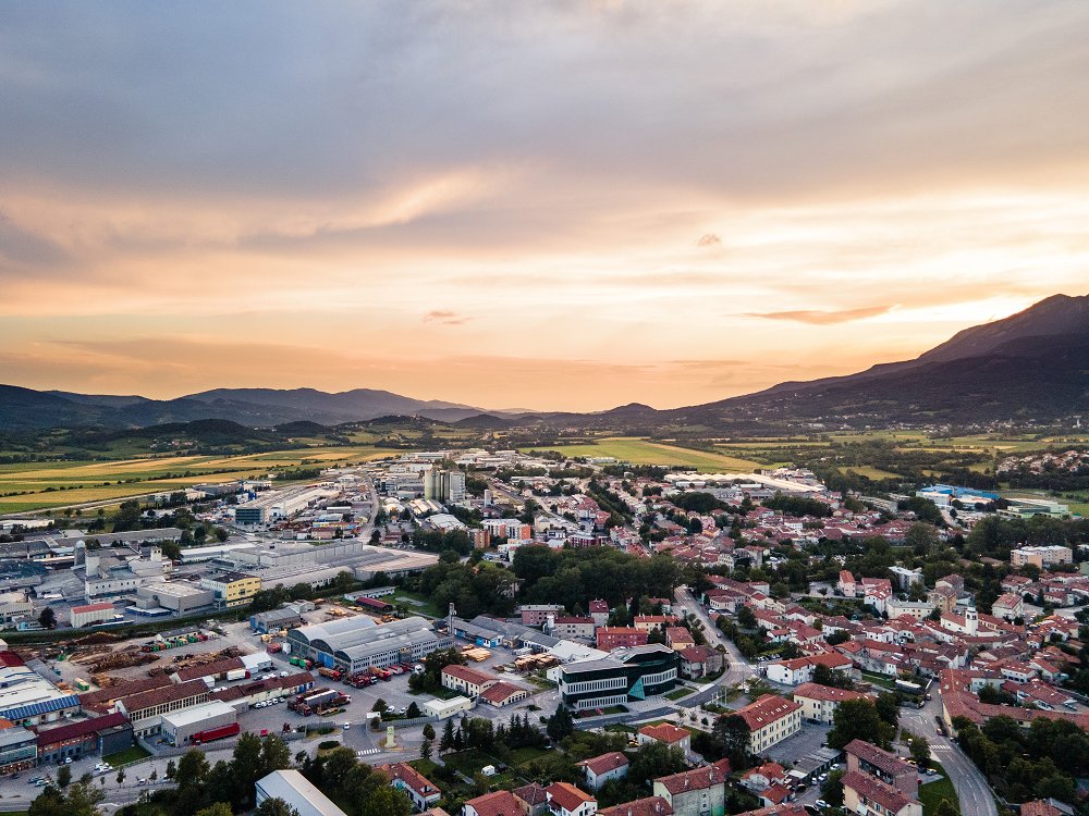 Matic Slemič Ajdovščina Poslovne cone razpis