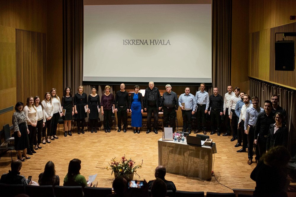 Spevi Katarine Vidmar odmevali v dvorani Glasbene šole Vinka Vodopivca v Ajdovščini