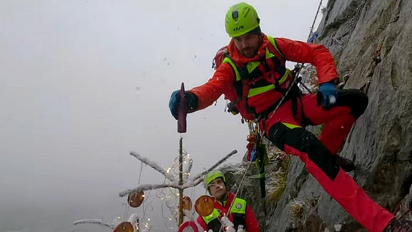 Video voščilo ajdovske ekipe gorskih reševalcev