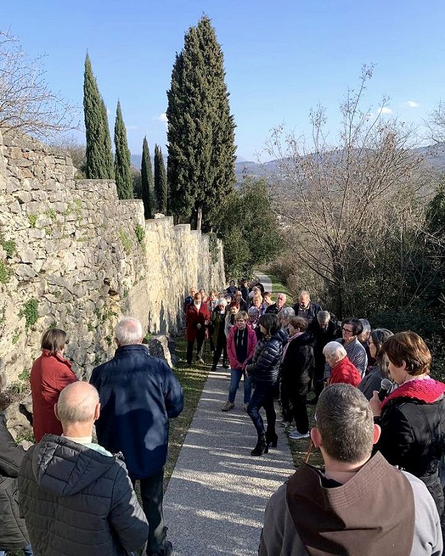 Kolumna: Križev pot človeštva