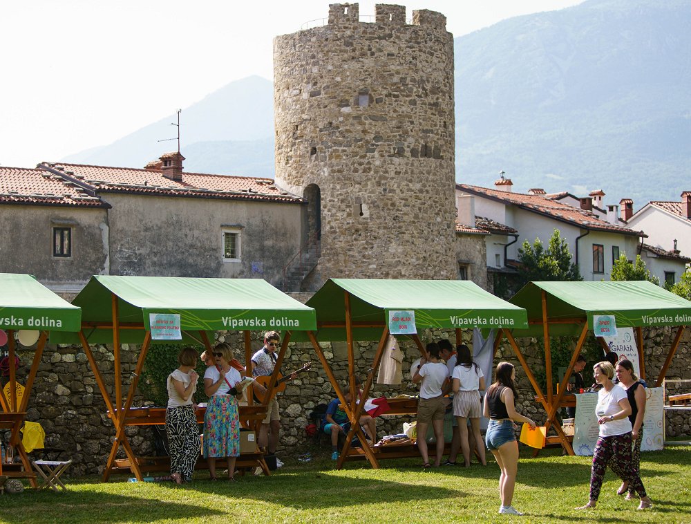 Mladi v Ajdovščini so se predstavili in poklepetali z županom