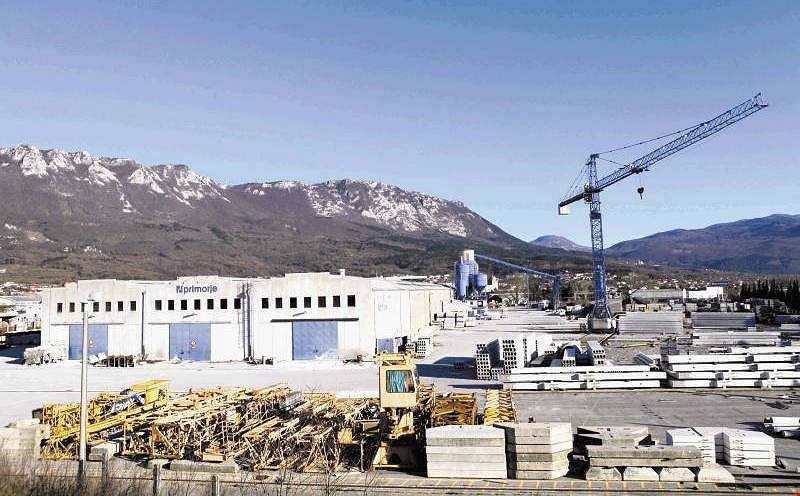 Občina Ajdovščina v nakup zemljišča za povezovalno cesto v industrijski coni Gobi