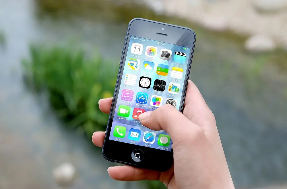 Kolumna: Ste že poskušali ugasniti svoj pametni telefon za en sam dan?