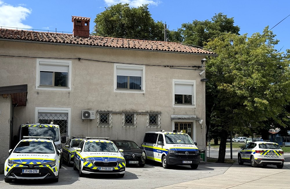 Policisti PP Ajdovščina se začasno selijo na drugo lokacijo
