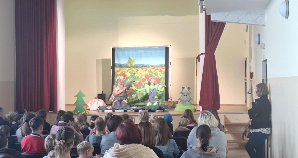  Žabica Brokolina in Polž Sladkosned odprla prvi Gledališki Abonma na Gori