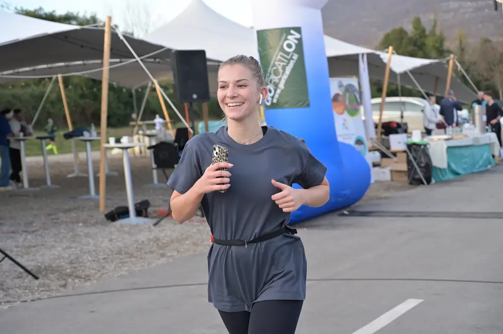 Na dobrodelnem Goricatlonu povezali Slovenijo in Italijo ter zbrali več kot 9.300 EUR donacij 