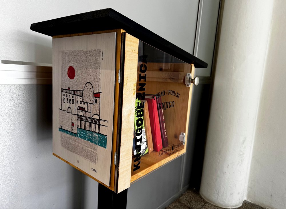 Lavričeva knjižnica nadgrajuje svoje poslanstvo: v občinah raste mreža knjigobežnic