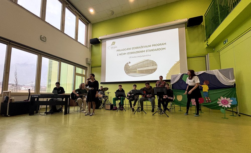 Na OŠ Danila Lokarja odprli vrata in pokazali srce programa