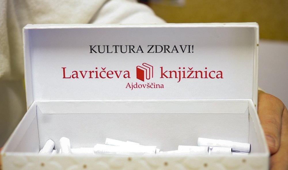 Anketa o osrednji enoti Lavričeve knjižnice Ajdovščina