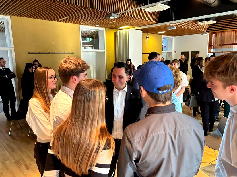 Ajdovščino je obiskal evropski komisar za medgeneracijsko pravičnost, mladino, kulturo in šport, Glenn Micallef