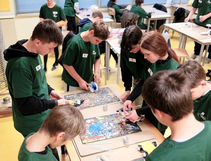 Srečanje Vejtr povezalo več kot sto mladih tehnikov, raziskovalcev in inovatorjev