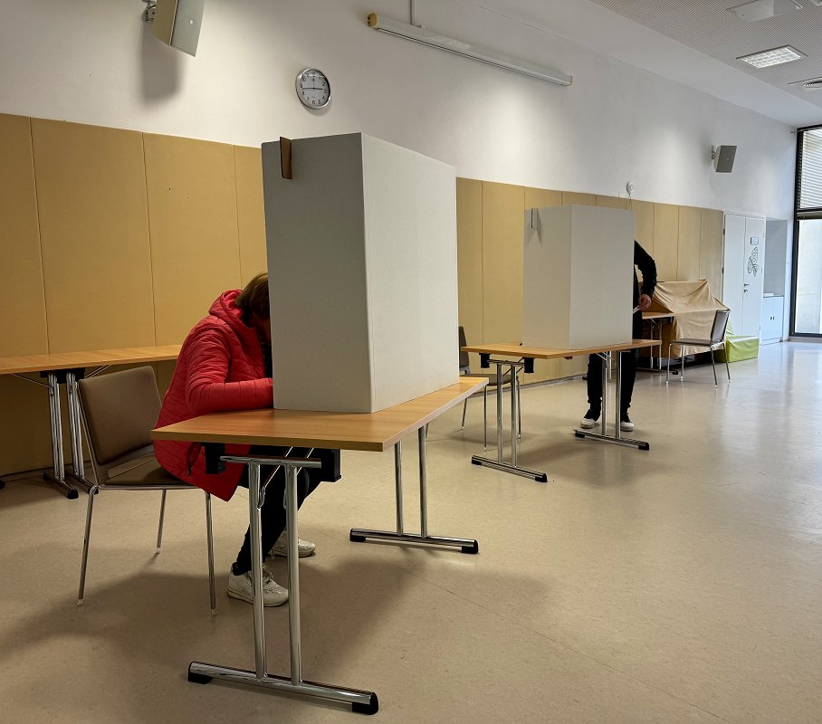 Na Ajdovskem 75% volilna udeležba in pričakovana zmaga stranke SDS