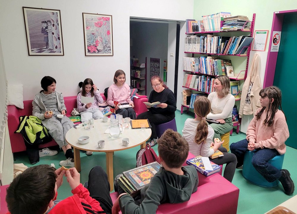 Bralna čajanka na osnovni šoli v Dobravljah