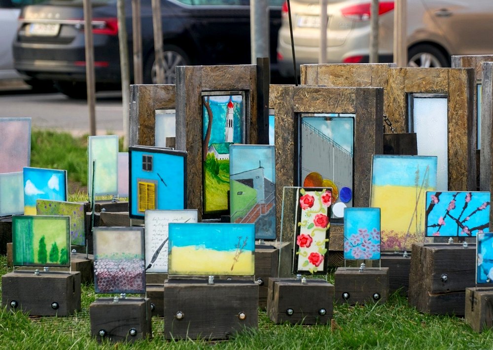 Steklena zgodba ajdovskega krožišča