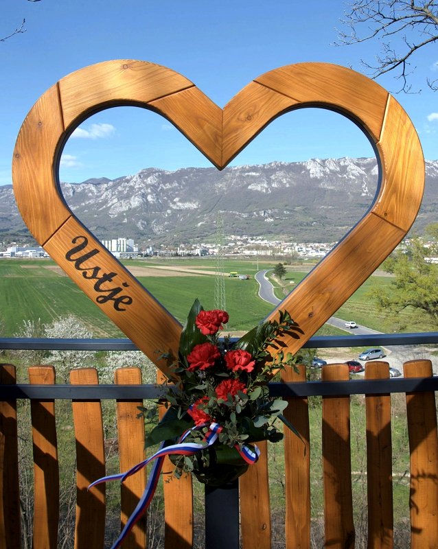 Na Ustju odprli novo turistično razgledno točko