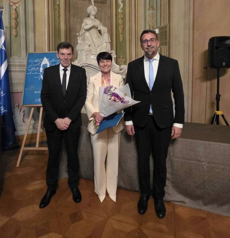 Osnovni šoli Šturje priznanje Blaža Kumerdeja