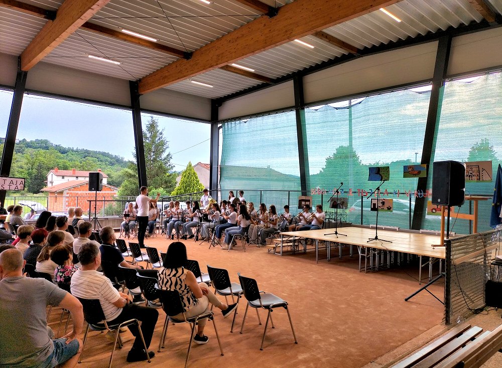 Cesta praznik 2026 fotka