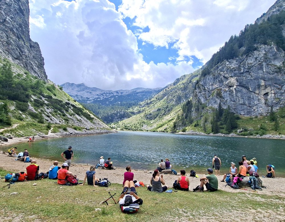 Planinsko društvo Ajdovščina: Čez Komno do Krnskega jezera