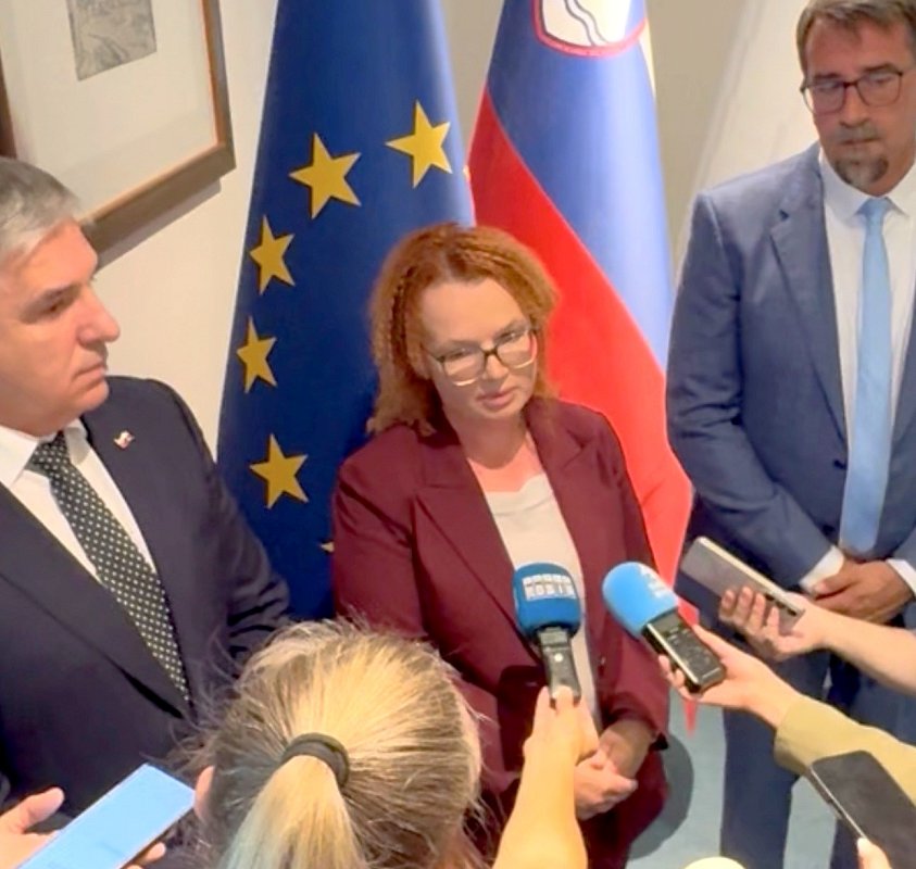 Država na ajdovsko občino prenesla zemljišča za nov zdravstveni center