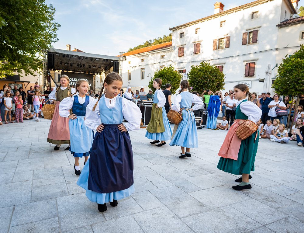 Pod streho še ena zelo uspešna Vipavska trgatev